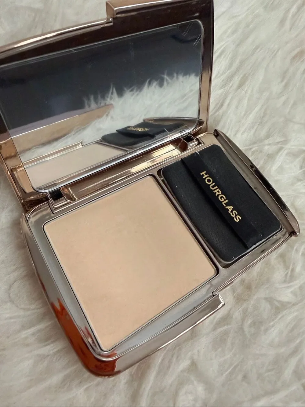 Hourglass vanish airbrush